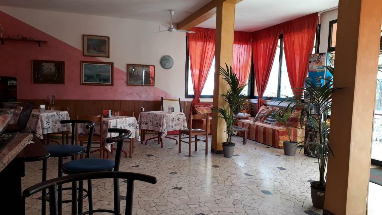 Hotel Rosa Rimini Eksteriør billede